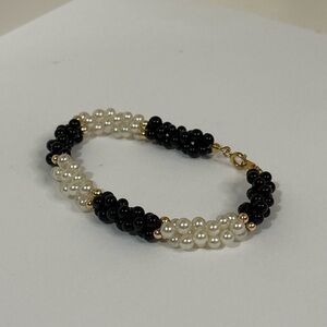 Black & White Beaded Bracelet with Gold Tone Clasp | Classic Statement